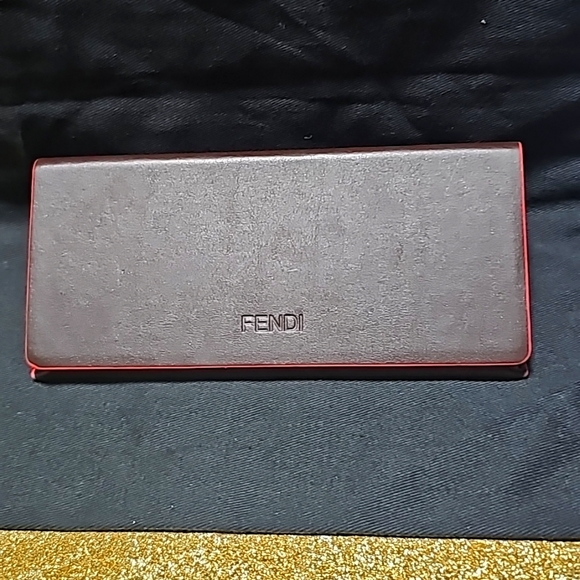 Fendi Cat Eye Oversized Square Sunglasses - Picture 9 of 12